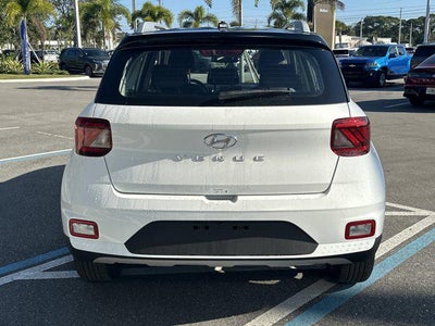 2026 Hyundai Venue SEL w/Two-Tone Roof