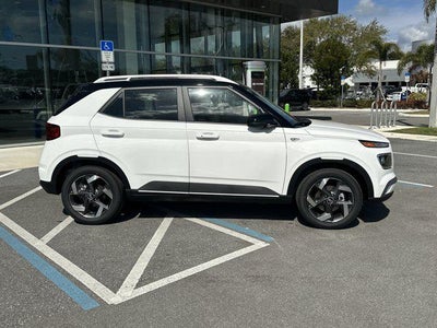 2026 Hyundai Venue SEL w/Two-Tone Roof