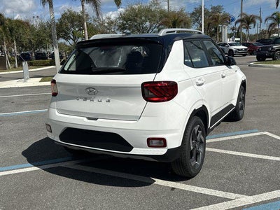 2026 Hyundai Venue SEL w/Two-Tone Roof