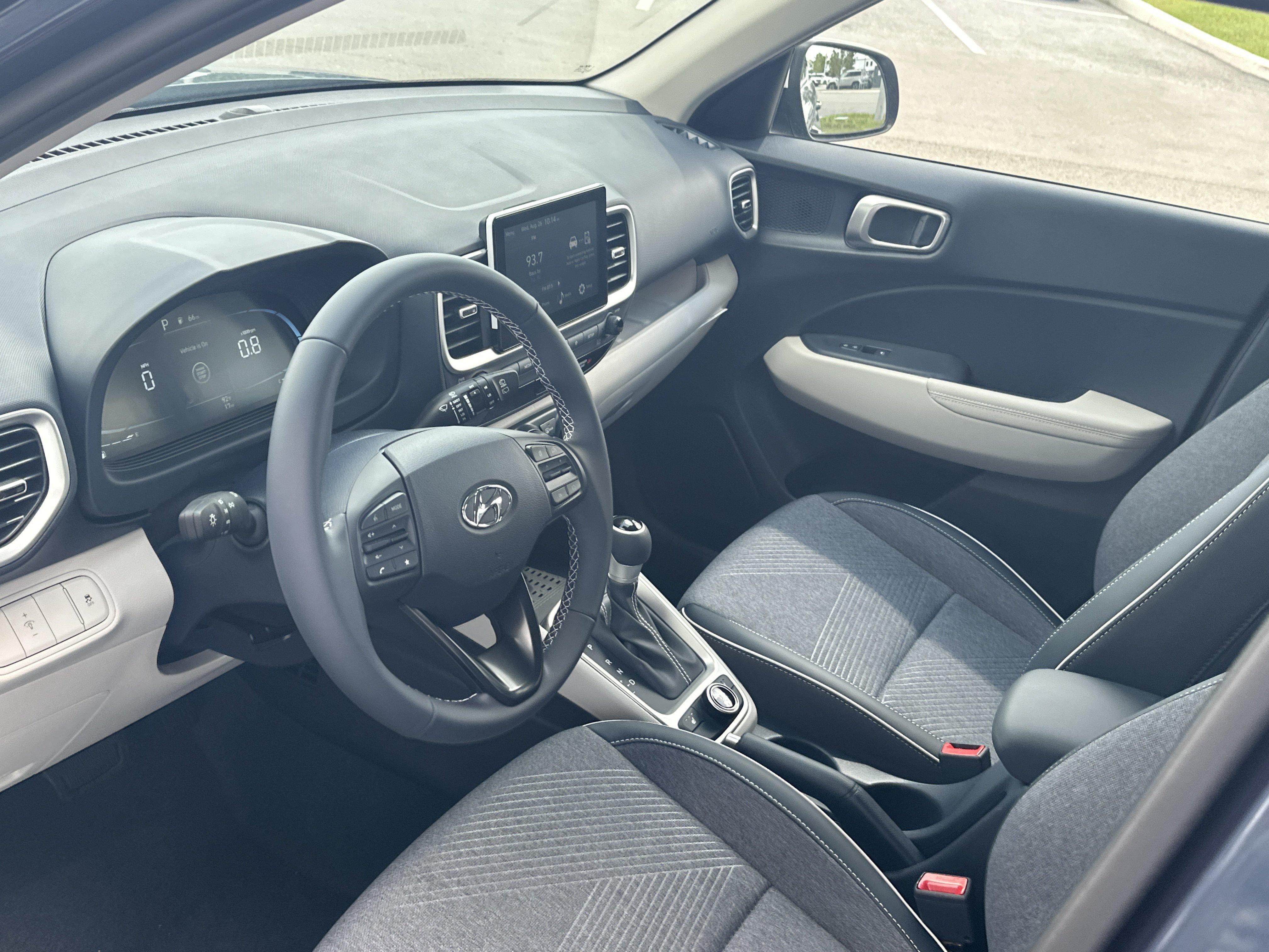 2026 Hyundai Venue SEL w/Two-Tone Roof