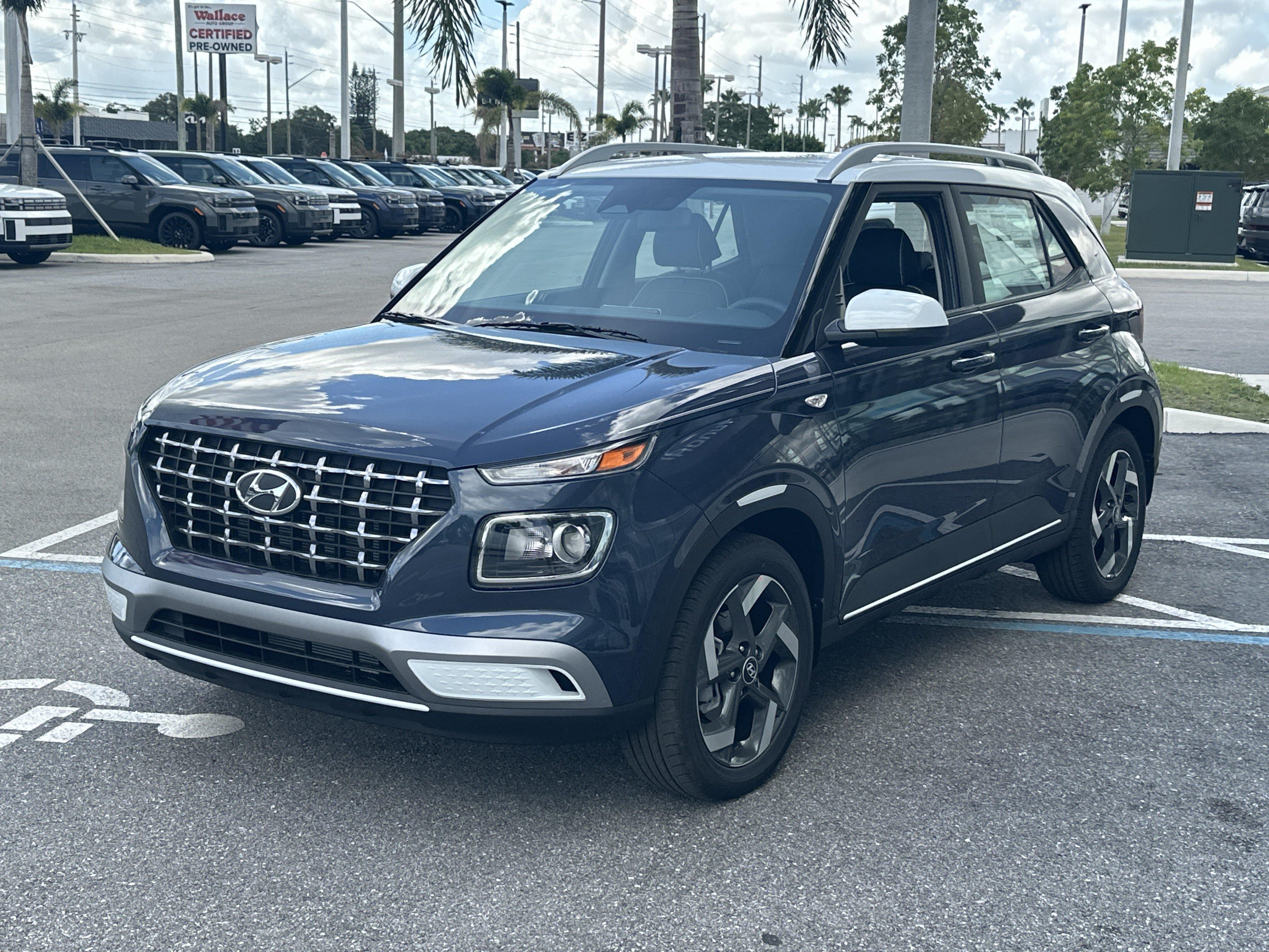 2026 Hyundai Venue SEL w/Two-Tone Roof