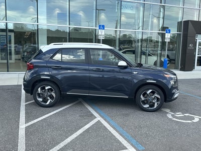 2026 Hyundai Venue SEL w/Two-Tone Roof