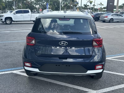 2026 Hyundai Venue SEL w/Two-Tone Roof