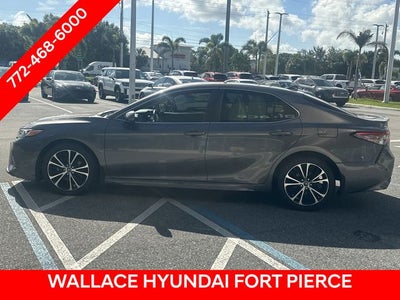 2019 Toyota Camry SE