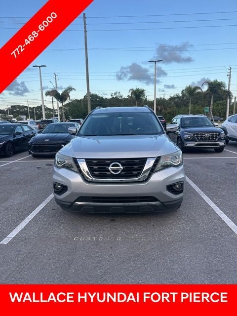 2017 Nissan Pathfinder SV