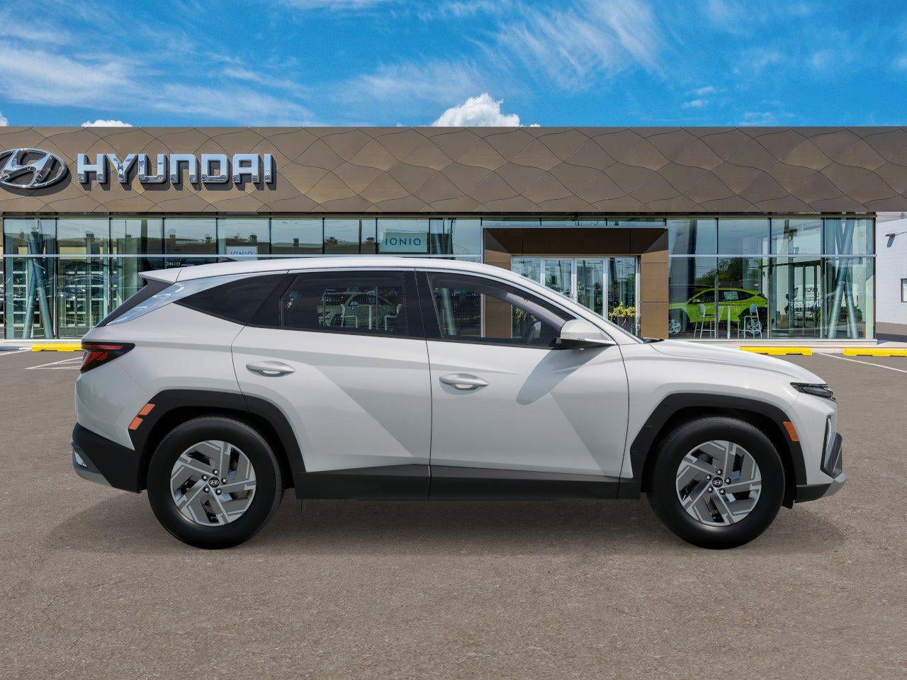 2026 Hyundai Tucson Hybrid Blue SE
