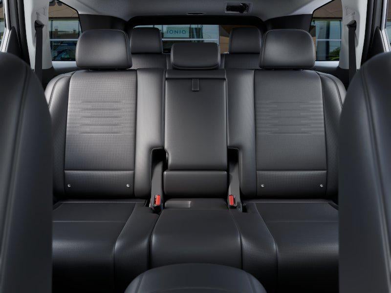 2027 Hyundai Palisade Limited 8P