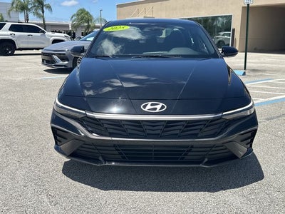 2025 Hyundai Elantra SEL Sport