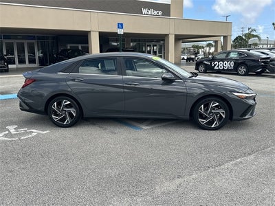 2024 Hyundai Elantra Hybrid Limited