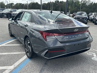 2024 Hyundai Elantra Hybrid Limited