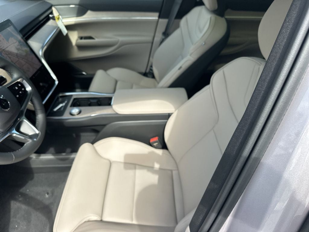 2026 Volvo EX90 Plus