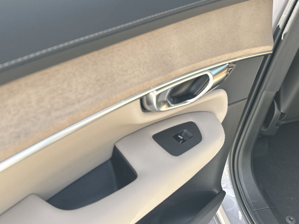 2026 Volvo XC90 B6 Plus 6-Seater