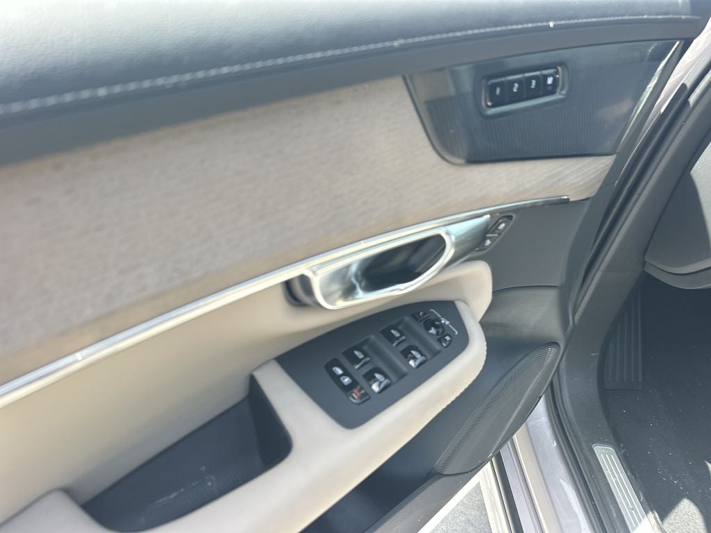 2026 Volvo XC90 B6 Plus 6-Seater