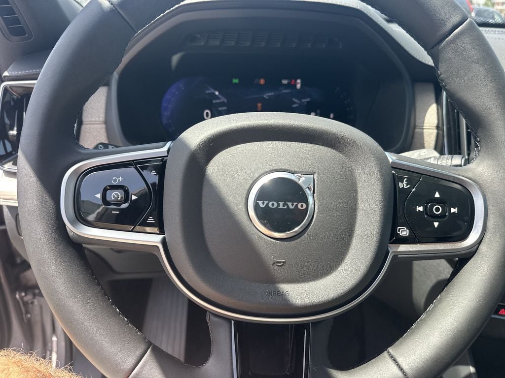 2026 Volvo XC90 B6 Plus 6-Seater