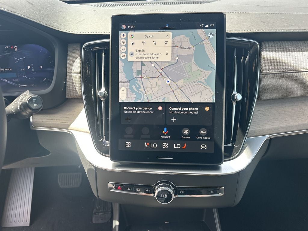 2026 Volvo XC90 B6 Plus 6-Seater
