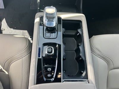 2026 Volvo XC90 B6 Plus 6-Seater