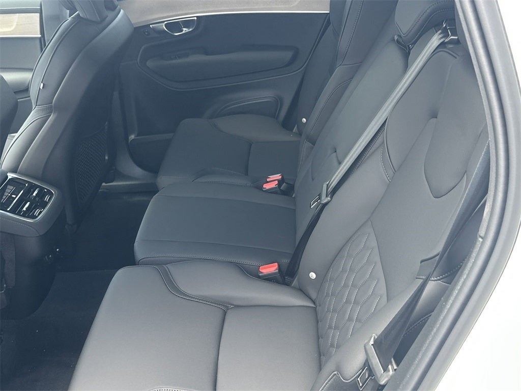 2025 Volvo XC90 B6 Core 2025.5