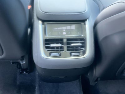 2025 Volvo XC90 B6 Core 2025.5