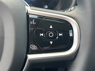 2025 Volvo XC90 B6 Core 2025.5