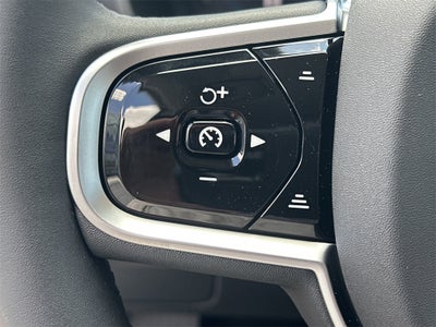 2025 Volvo XC90 B6 Core 2025.5