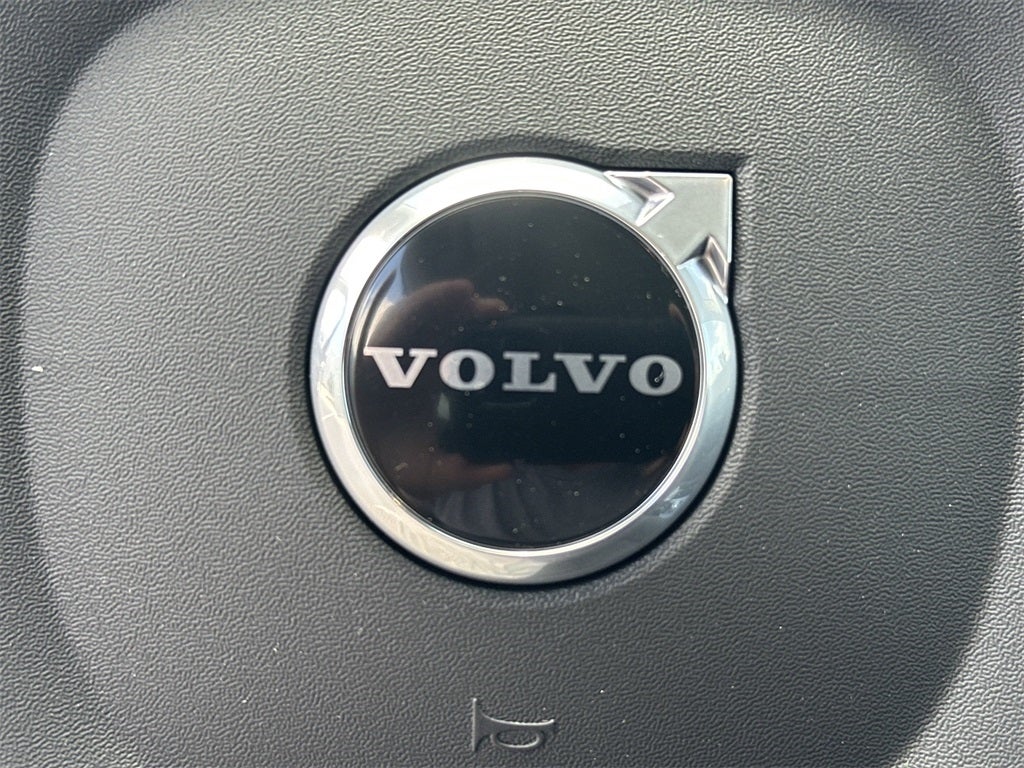 2025 Volvo XC90 B6 Core 2025.5