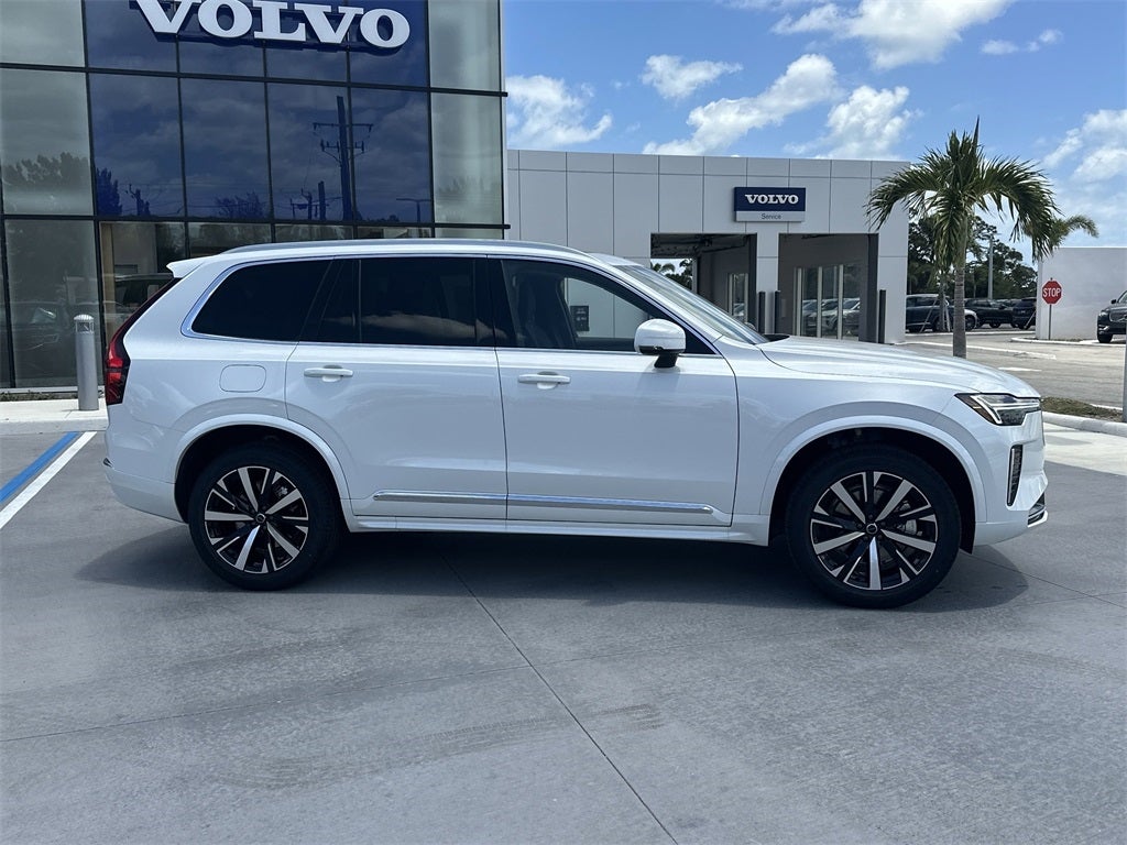 2025 Volvo XC90 B6 Core 2025.5