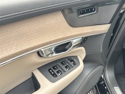 2025 Volvo XC90 B6 Plus 7-Seater 2025.5