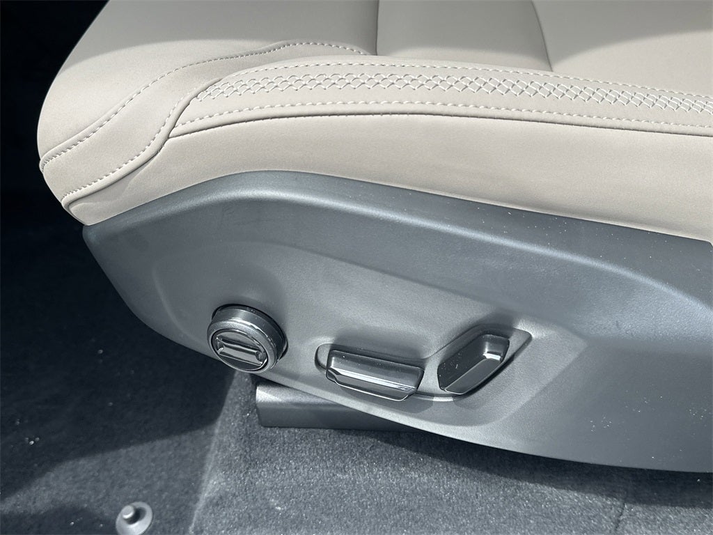 2025 Volvo XC90 B6 Plus 7-Seater 2025.5