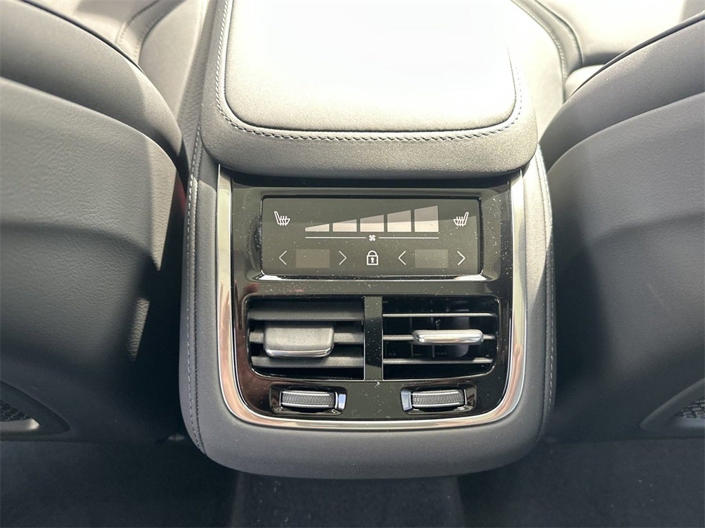 2025 Volvo XC90 B6 Plus 7-Seater 2025.5