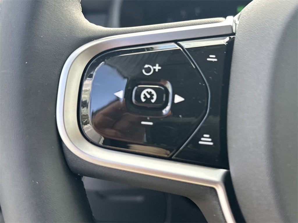 2025 Volvo XC90 B6 Plus 7-Seater 2025.5