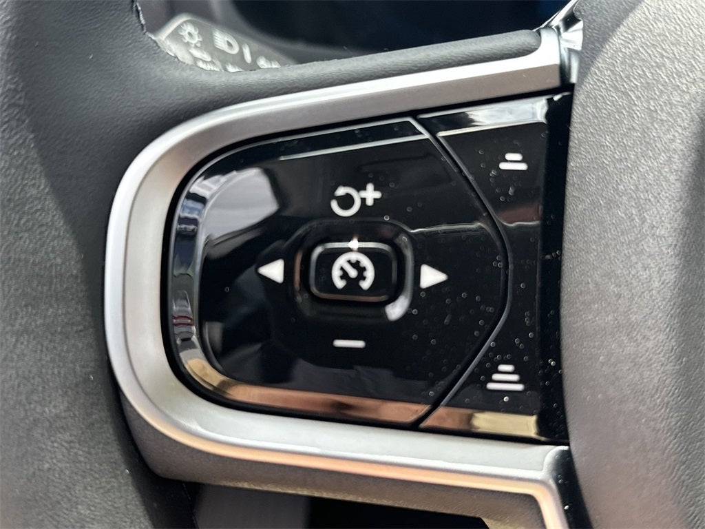 2025 Volvo XC90 B6 Plus 7-Seater 2025.5