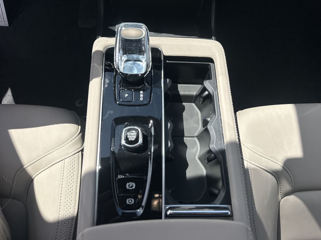 2027 Volvo XC90 B6 Plus 7-Seater
