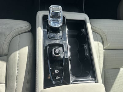 2026 Volvo XC90 B6 Ultra