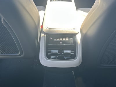2026 Volvo XC90 B6 Core