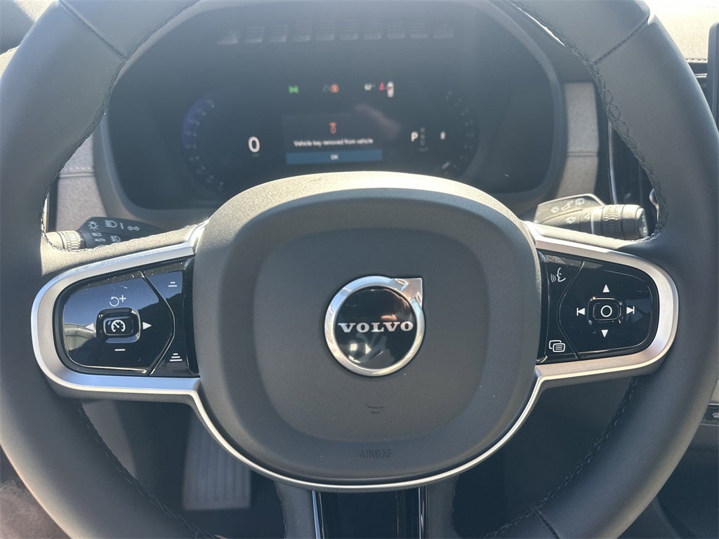 2026 Volvo XC90 B6 Core