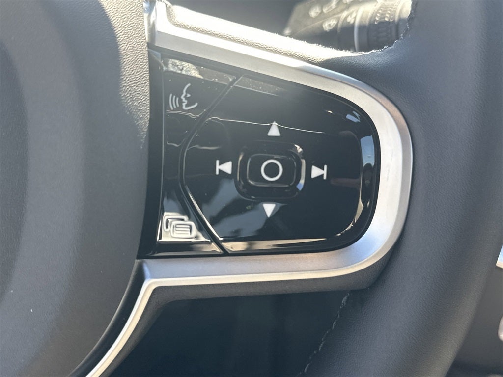 2026 Volvo XC90 B6 Core