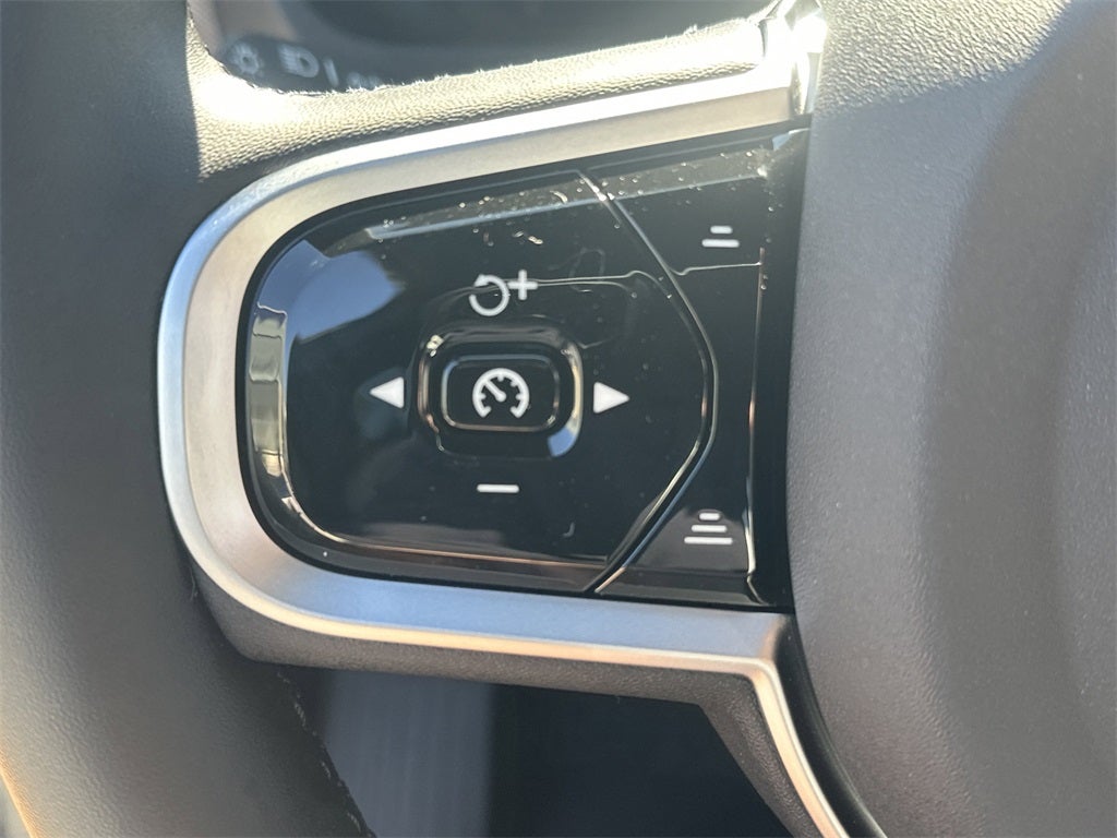 2026 Volvo XC90 B6 Core