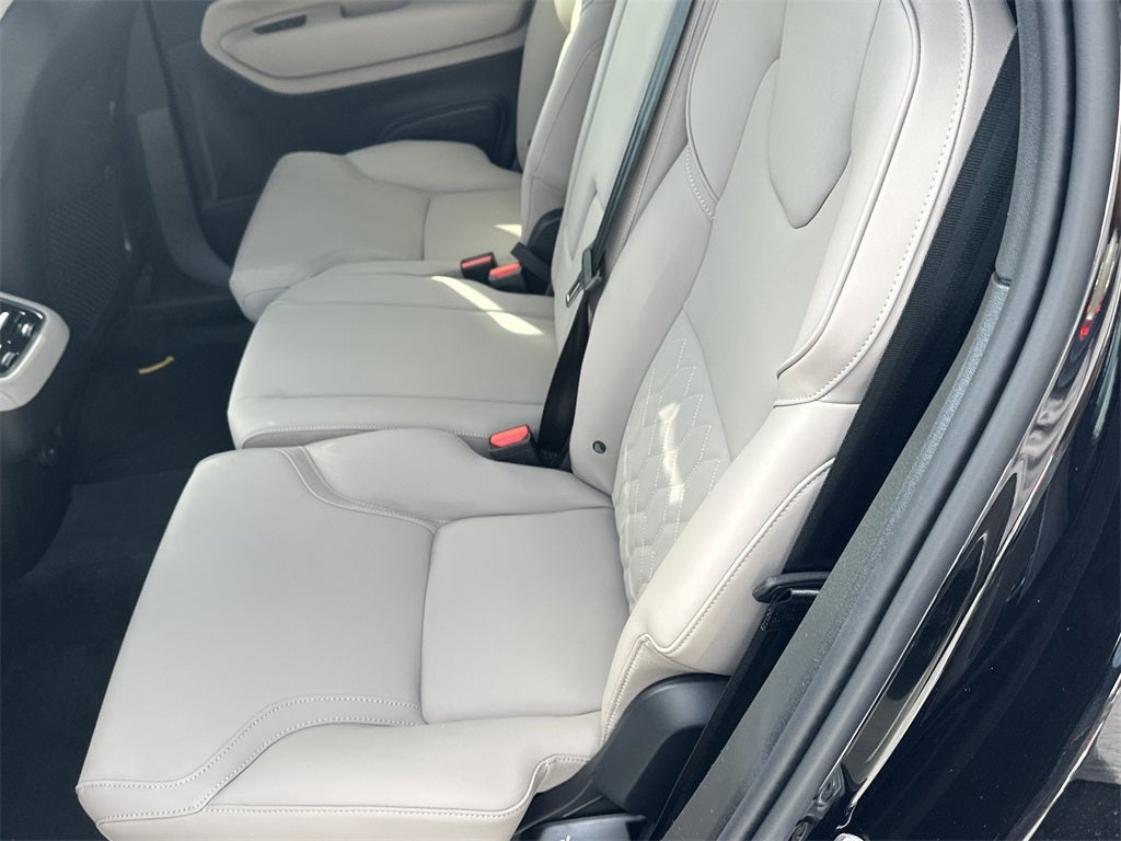 2026 Volvo XC90 B6 Core