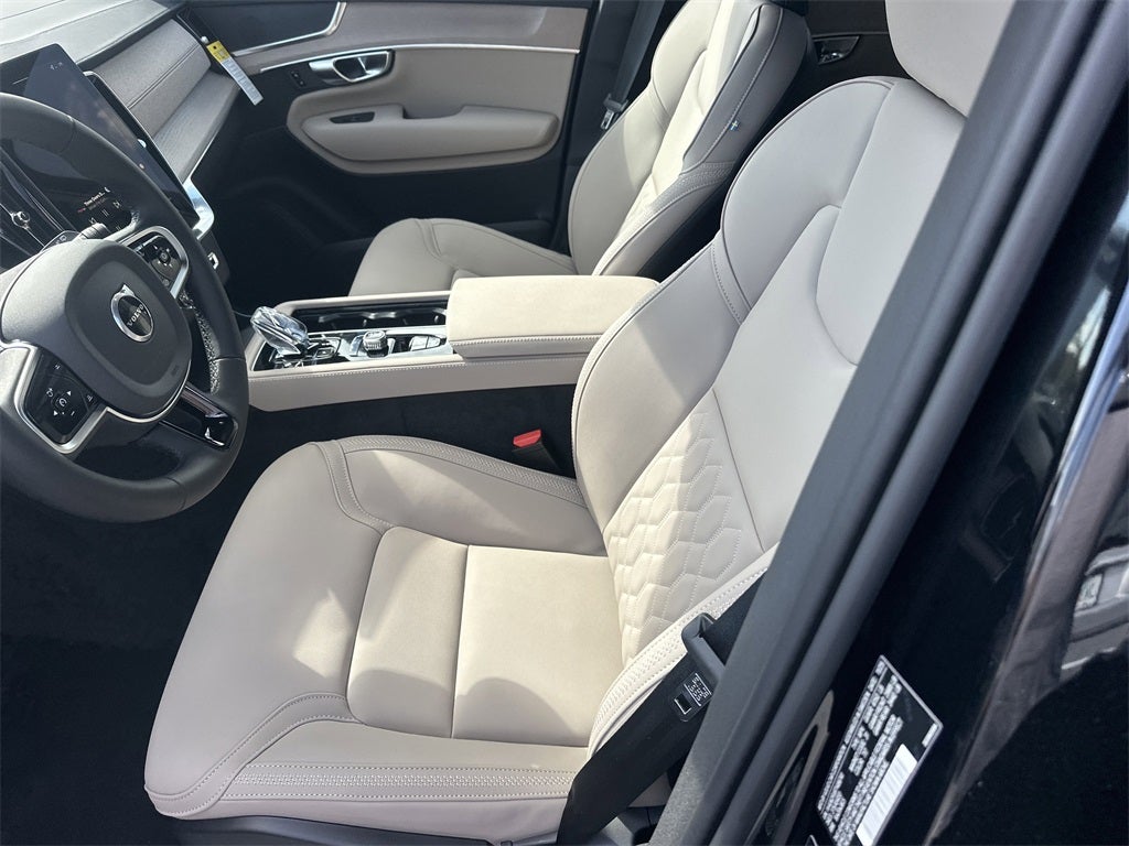 2026 Volvo XC90 B6 Core