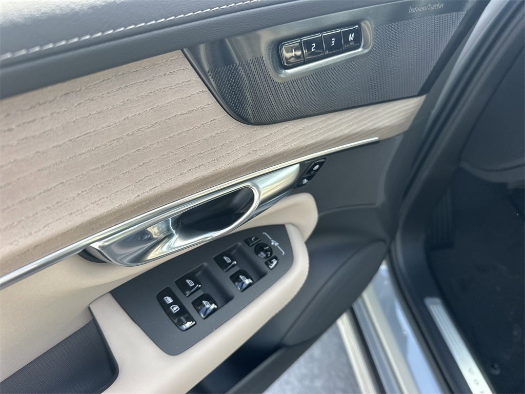 2026 Volvo XC90 B6 Ultra