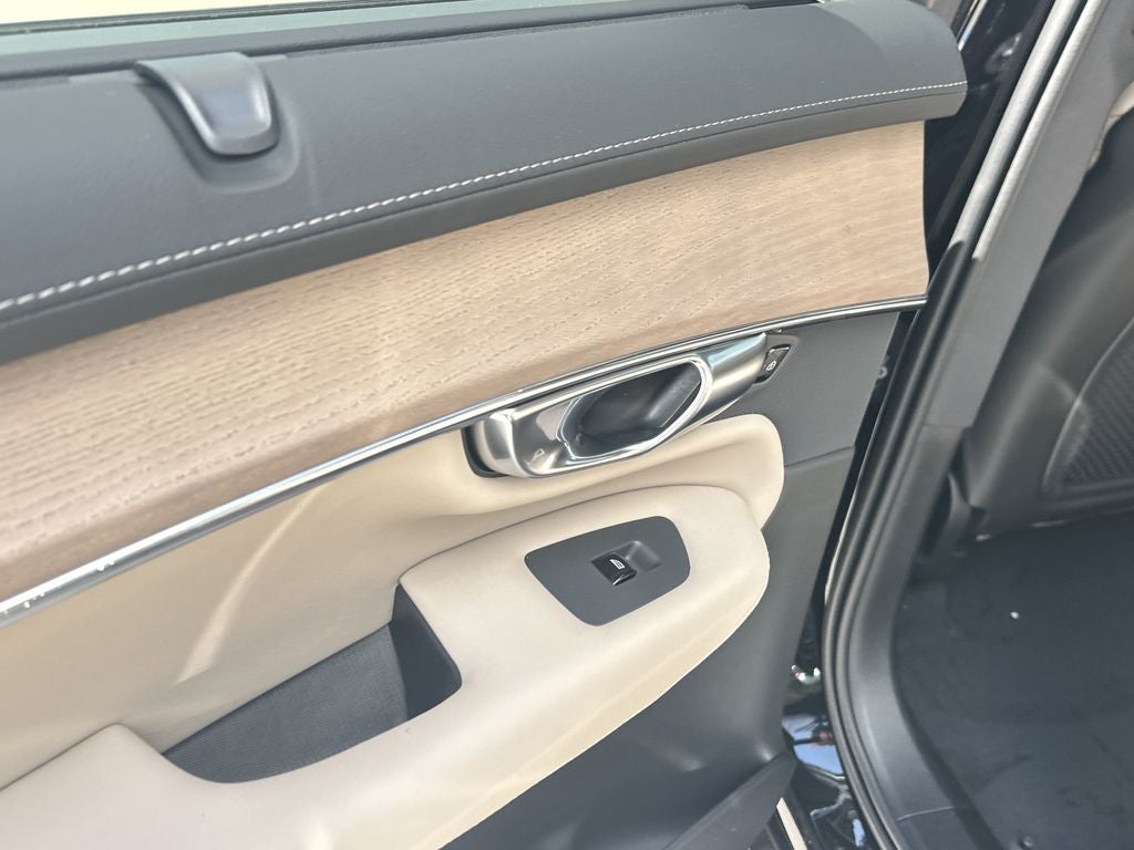 2027 Volvo XC90 B6 Ultra