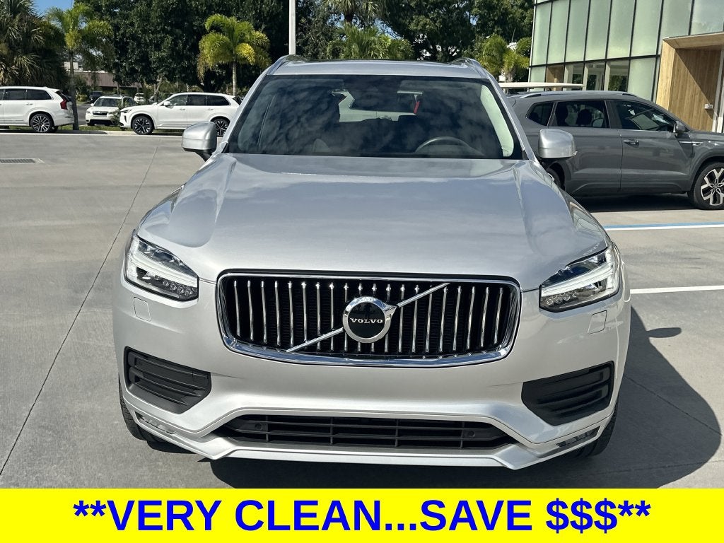 2022 Volvo XC90 T5 Momentum