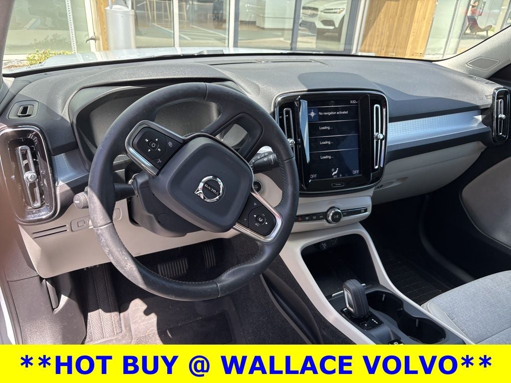 2020 Volvo XC40 Momentum