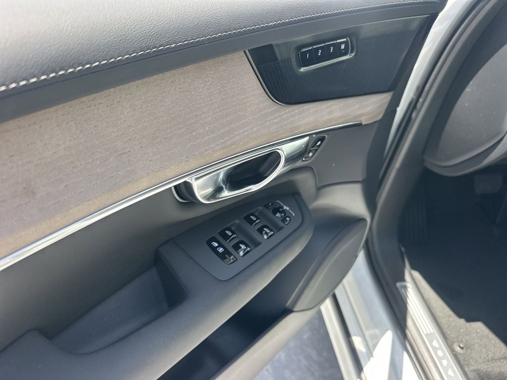 2026 Volvo XC90 Plug-In Hybrid T8 Plus 7 Passenger