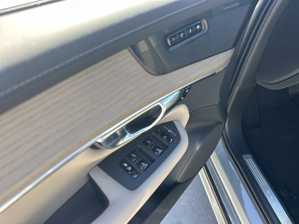 2026 Volvo XC90 Plug-In Hybrid T8 Plus 7 Passenger