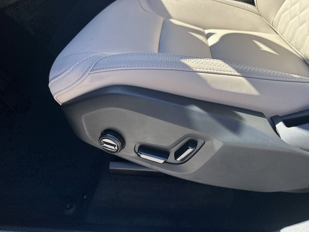 2026 Volvo XC90 Plug-In Hybrid T8 Plus 7 Passenger