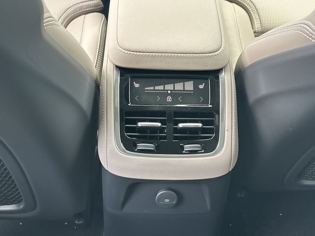 2026 Volvo XC90 Plug-In Hybrid T8 Ultra 7 Passenger