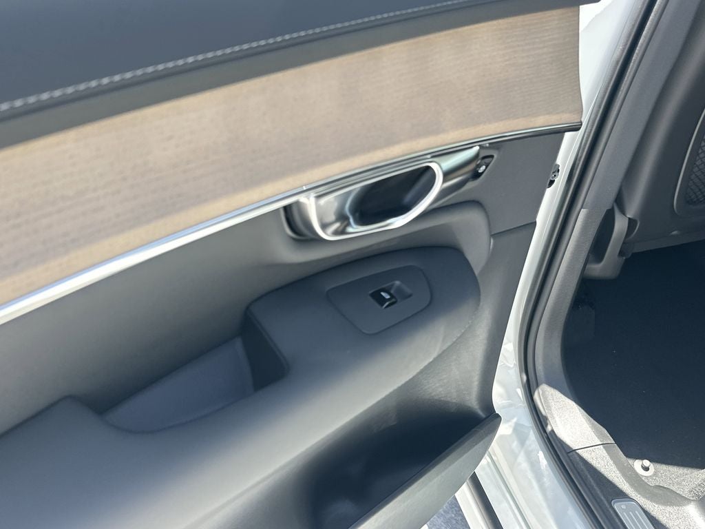 2026 Volvo XC90 Plug-In Hybrid T8 Core