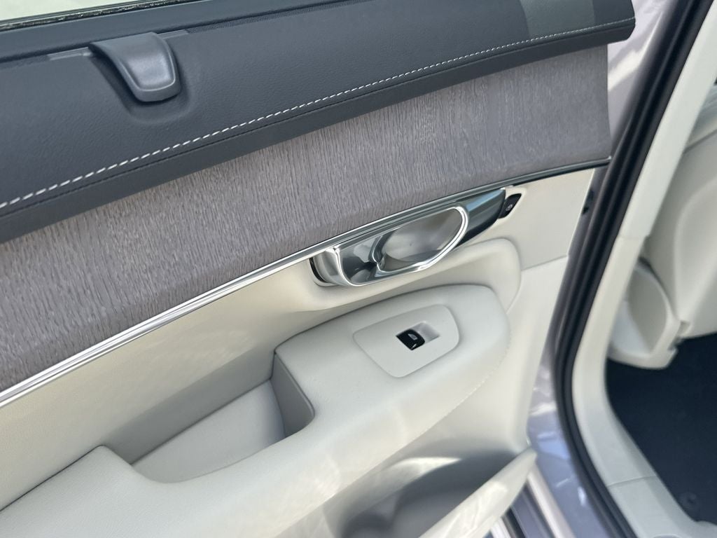 2026 Volvo XC90 Plug-In Hybrid T8 Ultra