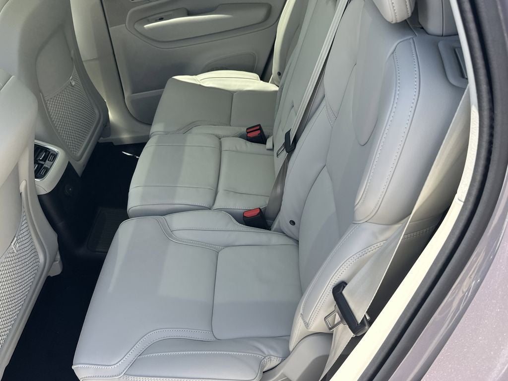 2026 Volvo XC90 Plug-In Hybrid T8 Ultra